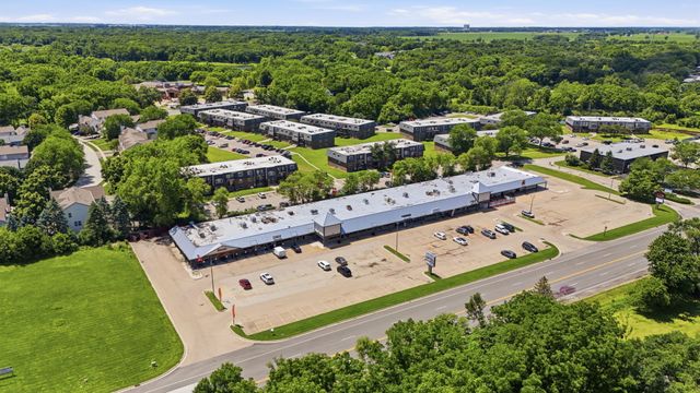 944 E Roosevelt Road, West Chicago, IL 60185