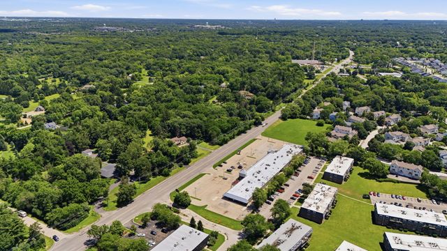 944 E Roosevelt Road, West Chicago, IL 60185