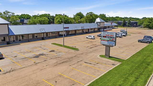 944 E Roosevelt Road, West Chicago, IL 60185