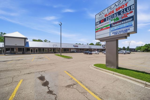 944 E Roosevelt Road, West Chicago, IL 60185