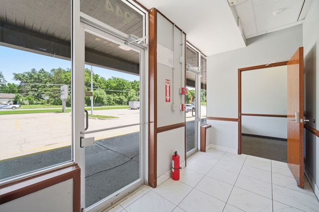 944 E Roosevelt Road, West Chicago, IL 60185