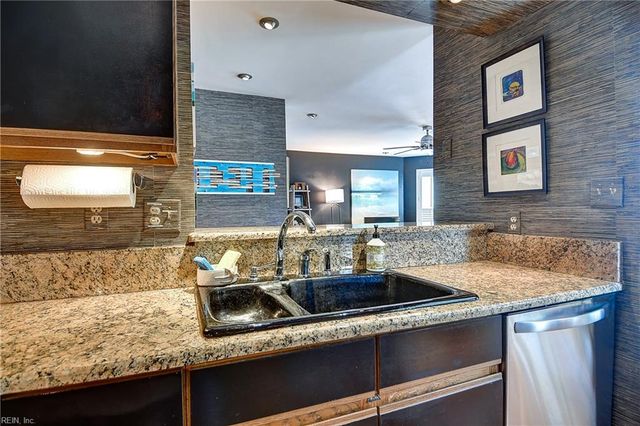 510 24th St Apt 102, Virginia Beach, VA 23451