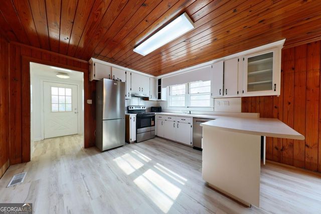 308 Church Street, Hahira, GA 31632