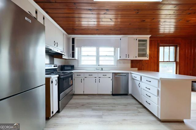 308 Church Street, Hahira, GA 31632