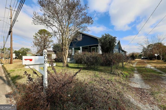 308 Church Street, Hahira, GA 31632