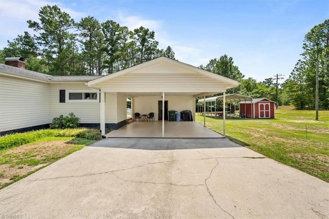 202 Walnut Street, Hamlet, NC 28345