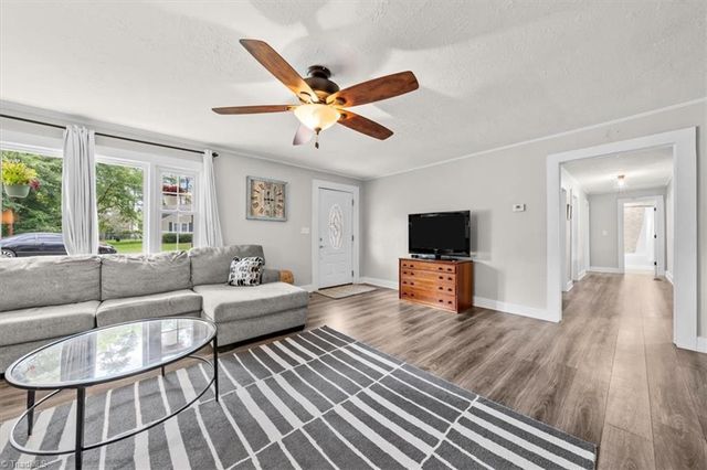 202 Walnut Street, Hamlet, NC 28345