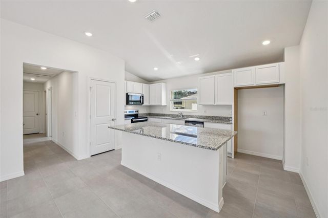 20404 LAVENDER BLOOM LOOP, Mount Dora, FL 32757