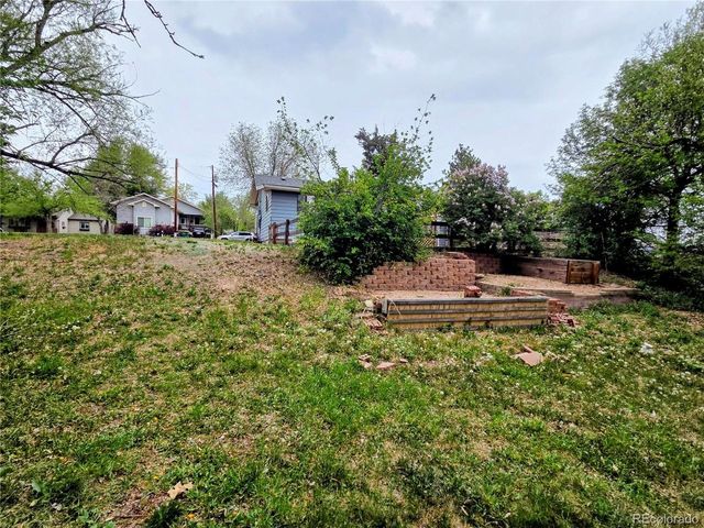 11690 W Pleasant Ave, Lakewood, CO 80401