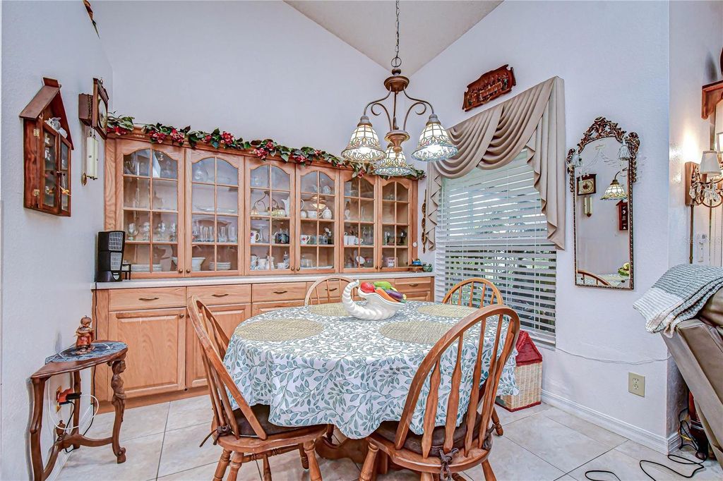 Image 7 of property listing at 12722 DUNHILL DRIVE, Tampa, FL 33624