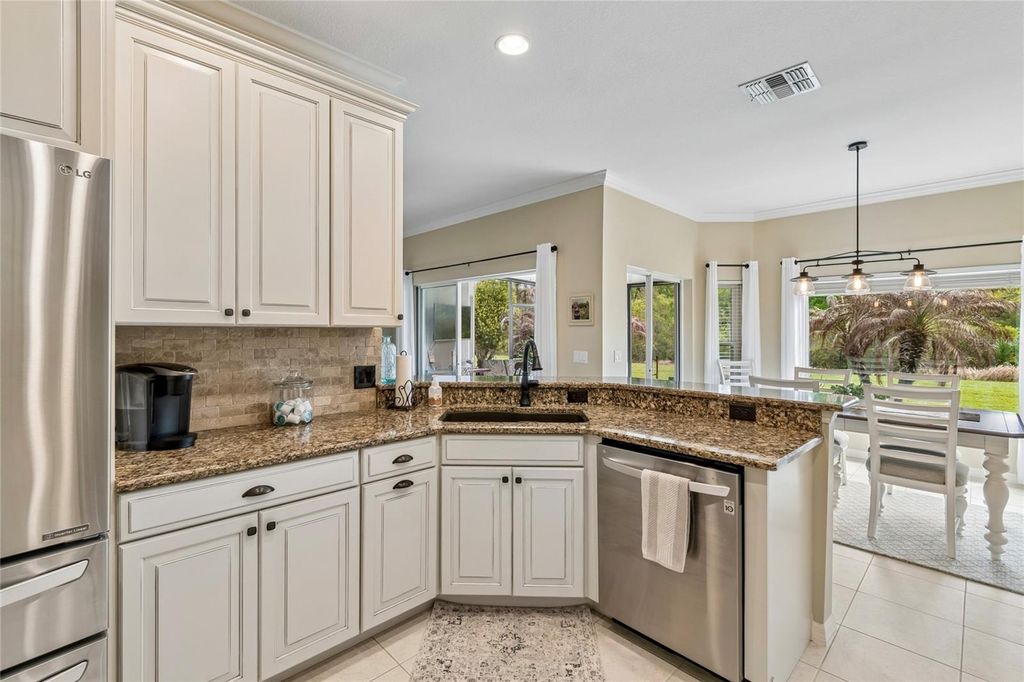 Image 12 of property listing at 177 MARABELLA LOOP, Poinciana, FL 34759