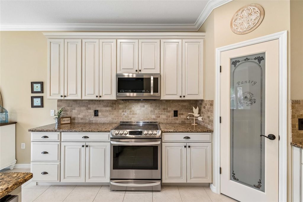 Image 13 of property listing at 177 MARABELLA LOOP, Poinciana, FL 34759