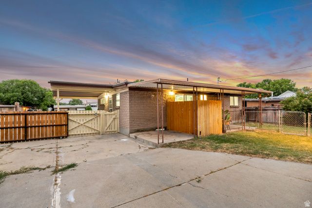 5071 S LEISURE LN, Taylorsville, UT 84129