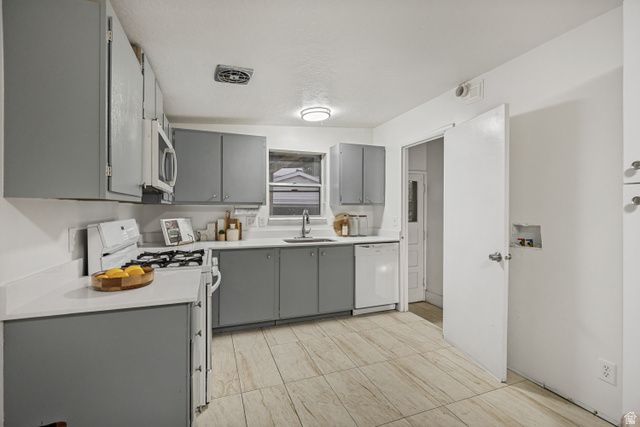 5071 S LEISURE LN, Taylorsville, UT 84129