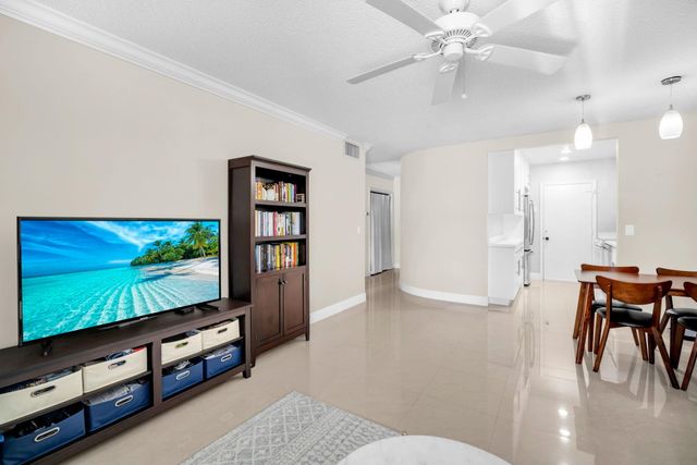 6600 NE 22nd Way 2305, Fort Lauderdale, FL 33308