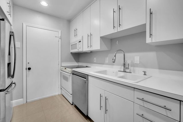 6600 NE 22nd Way 2305, Fort Lauderdale, FL 33308