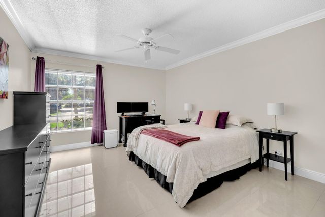 6600 NE 22nd Way 2305, Fort Lauderdale, FL 33308