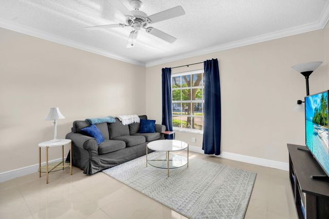 6600 NE 22nd Way 2305, Fort Lauderdale, FL 33308