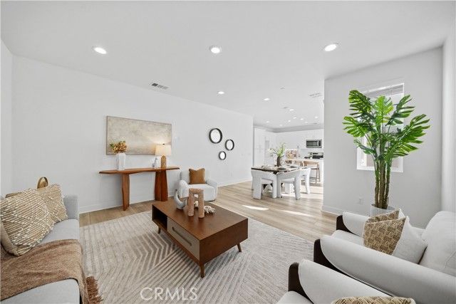 4253 S Heather Privado, Ontario, CA 91761