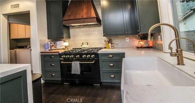 20 Moonridge Court, Azusa, CA 91702