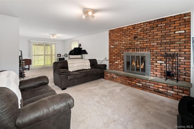 12 Westview Drive, Katonah, NY 10536