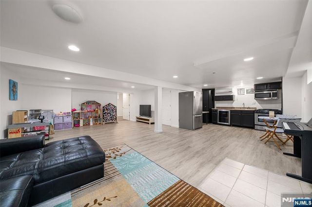 7 Wierimus Lane, Hillsdale, NJ 07642