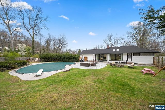 7 Wierimus Lane, Hillsdale, NJ 07642
