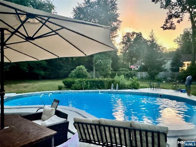 7 Wierimus Lane, Hillsdale, NJ 07642