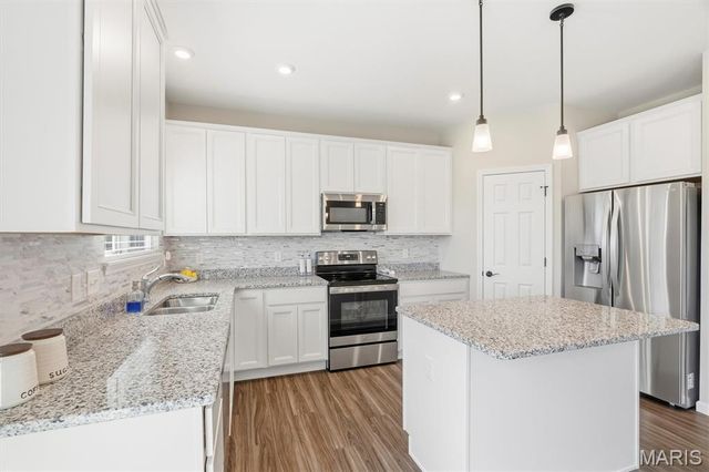 368 Cottage Grove Drive, Wentzville, MO 63385