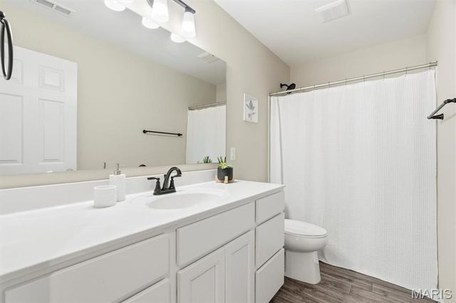 368 Cottage Grove Drive, Wentzville, MO 63385