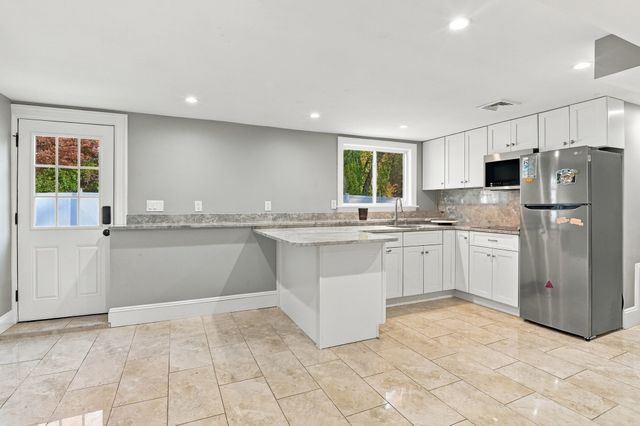 159 Mishawum Road, Woburn, MA 01801