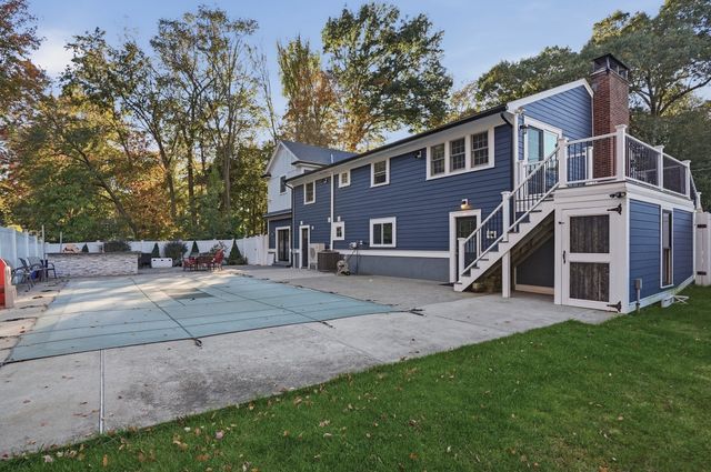 159 Mishawum Road, Woburn, MA 01801