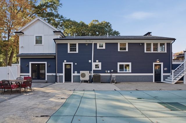 159 Mishawum Road, Woburn, MA 01801
