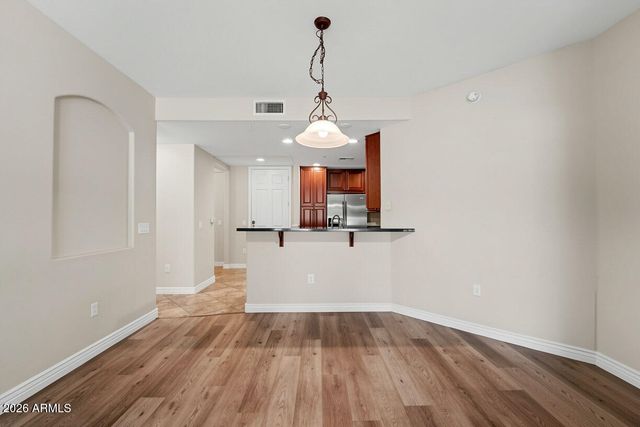 5450 E DEER VALLEY Drive 1015, Phoenix, AZ 85054