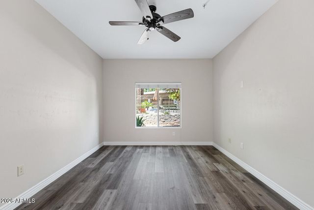 5450 E DEER VALLEY Drive 1015, Phoenix, AZ 85054