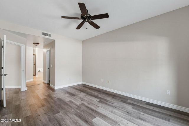 5450 E DEER VALLEY Drive 1015, Phoenix, AZ 85054