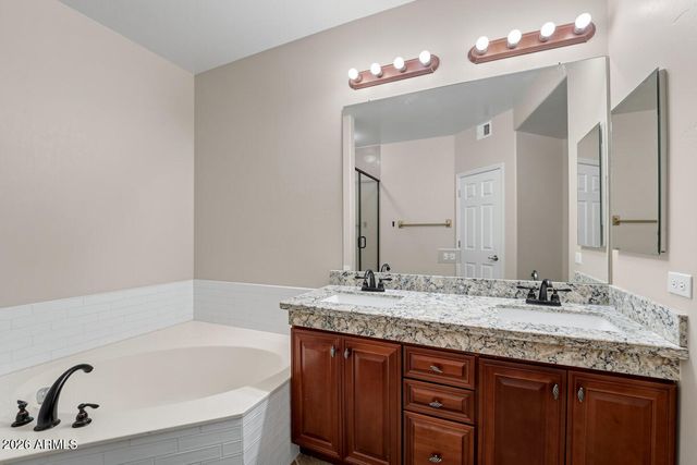 5450 E DEER VALLEY Drive 1015, Phoenix, AZ 85054
