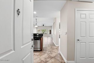 5450 E DEER VALLEY Drive 1015, Phoenix, AZ 85054