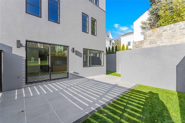 156 Palisade Street A, Dobbs Ferry, NY 10522