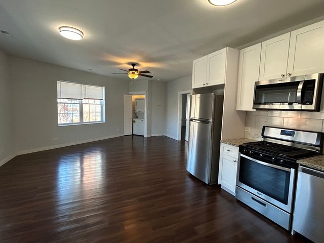 7441 N ROGERS Avenue 3A, Chicago, IL 60626