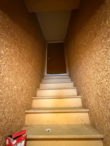 2276 Cross Street, Freeport, IL 61032