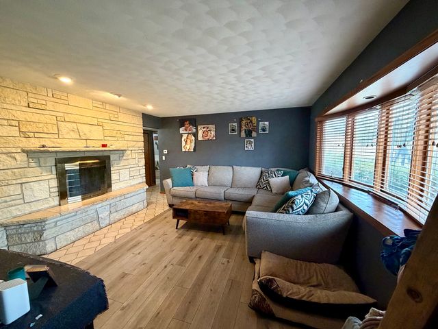 2276 Cross Street, Freeport, IL 61032