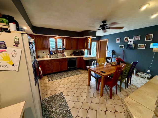 2276 Cross Street, Freeport, IL 61032