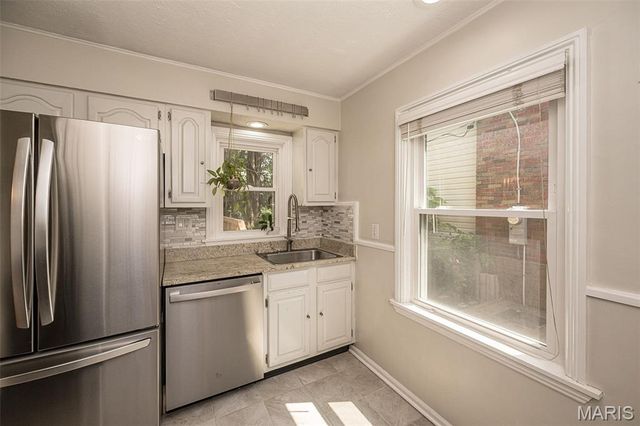 8719 White Avenue, Brentwood, MO 63144