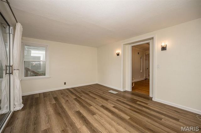 8719 White Avenue, Brentwood, MO 63144