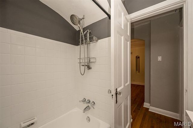 8719 White Avenue, Brentwood, MO 63144