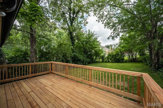 8719 White Avenue, Brentwood, MO 63144