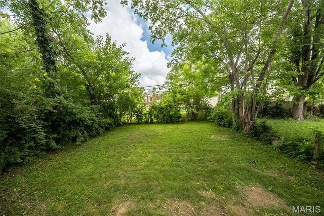 8719 White Avenue, Brentwood, MO 63144