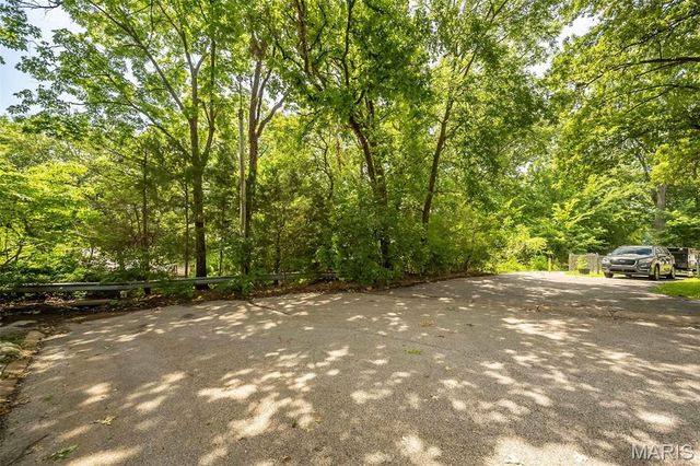 8719 White Avenue, Brentwood, MO 63144