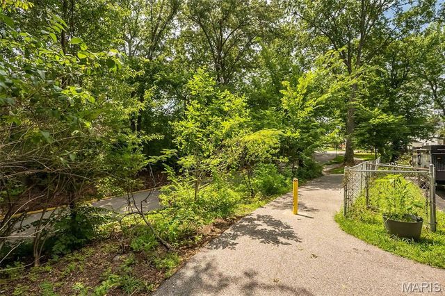 8719 White Avenue, Brentwood, MO 63144